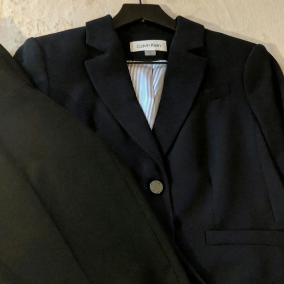 Navy Size 4 Calvin Klein Blazer - Picture 4 of 4